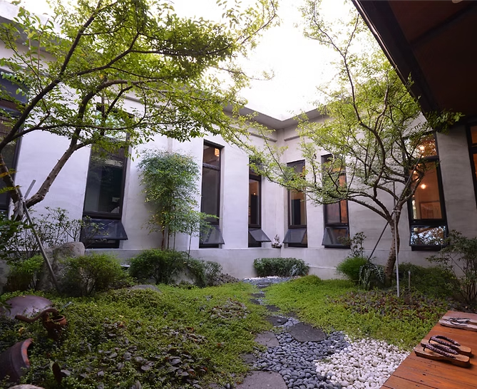 Amrita Green Retreat（沐雨鍾林靜心民宿）